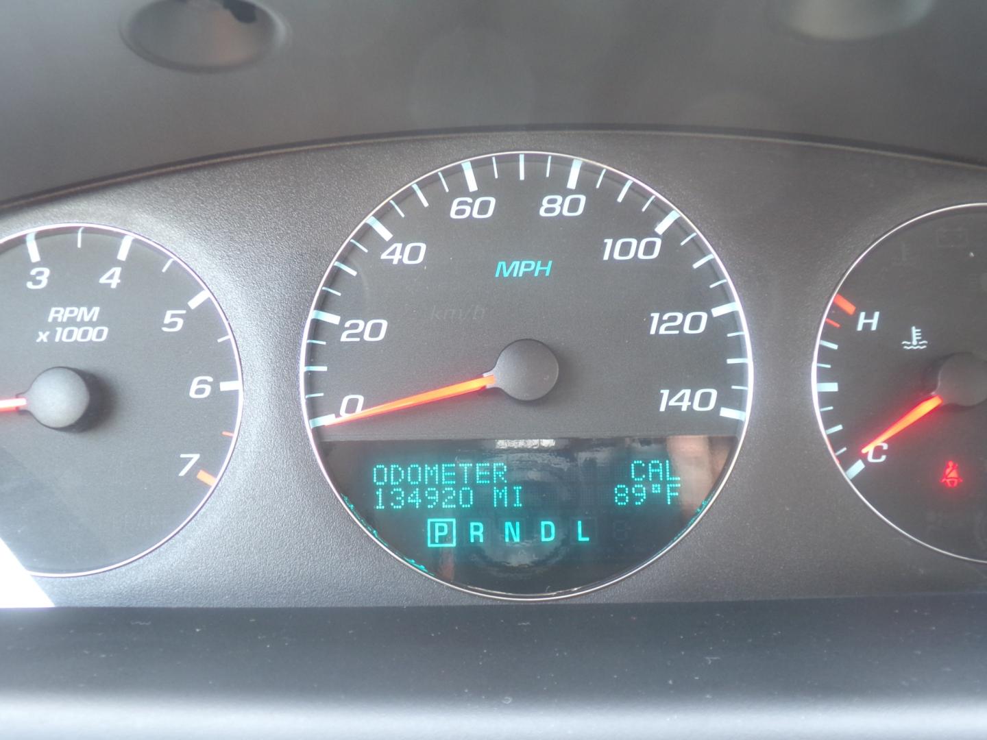 2014 Black /Gray Chevrolet Impala LT (2G1WB5E35E1) with an 3.6L V6 DOHC 16V FFV engine, 6-Speed Automatic transmission, located at 401 First NE, Bearden, AR, 71720, (870) 687-3414, 33.726528, -92.611519 - Photo#9